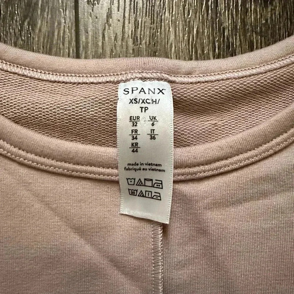 Spanx The Perfect Length Dolman 3/4 Sleeve Top Womens Size XS - Picture 2 of 6